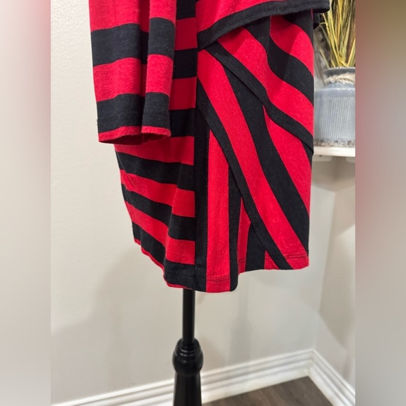 Lynn Ritchie Silver/Red and Black striped/Long Sleeve Tee/layered front/ Large - Picture 3 of 9